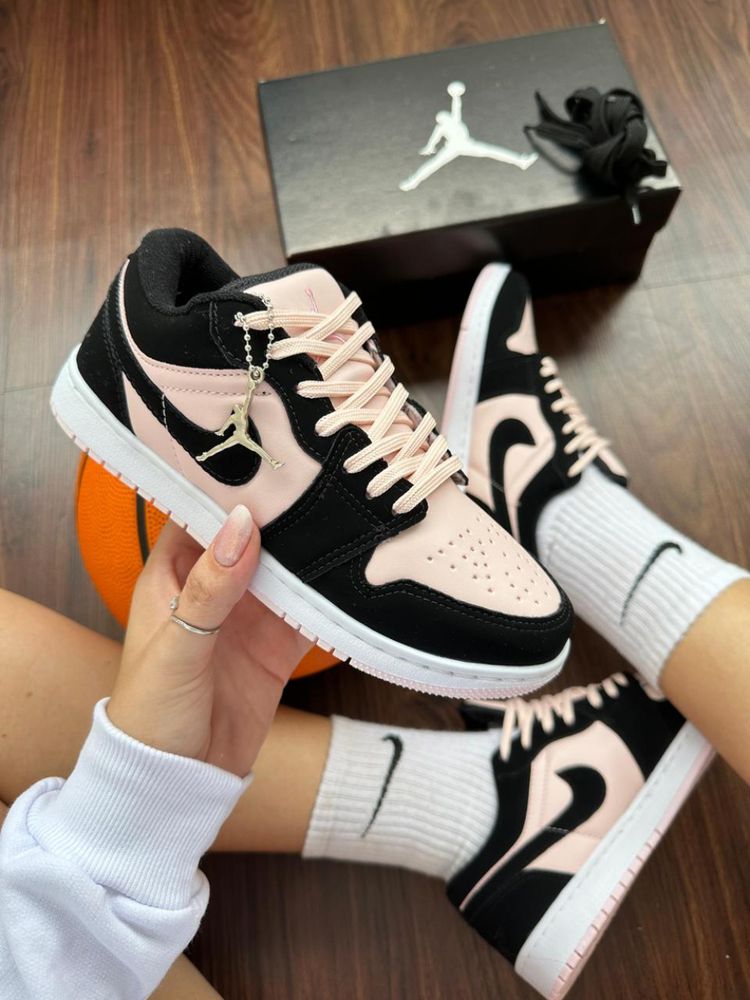 Tênis Air Jordan 1 Low - Rosa Goiaba